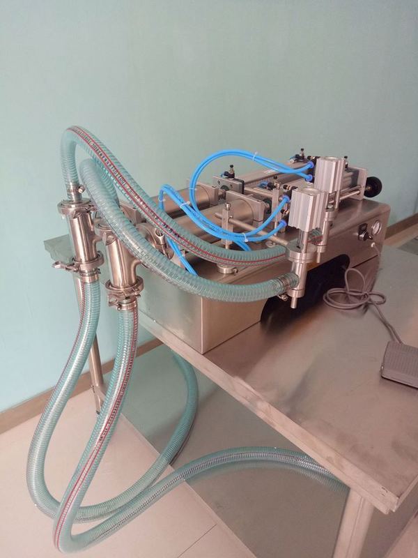 Διπλά Ακροφύσια Πνευματική Μηχανή Γεμίσματος Υγρών για Γέμισμα Σαμπουάν, Λαδιού, Χημικών G1WY-2Y-500