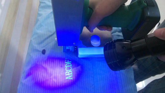 Εκτυπωτής Inkjet Flatbed Υψηλής Απόδοσης, Μηχανή Κωδικοποίησης Ημερομηνίας Λήξης Φορητός Εκτυπωτής Inkjet AU-260