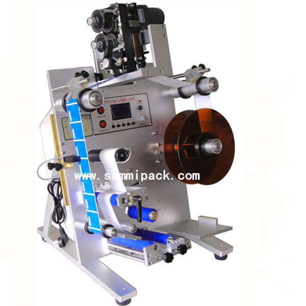 Υψηλής ακρίβειας διπλής όψης μηχανή επισήμανσης καλλυντικών μπουκαλιών κρασιού, προσάρτημα αυτοκόλλησης εμπρός και πίσω για στρογγυλή μπουκάλι